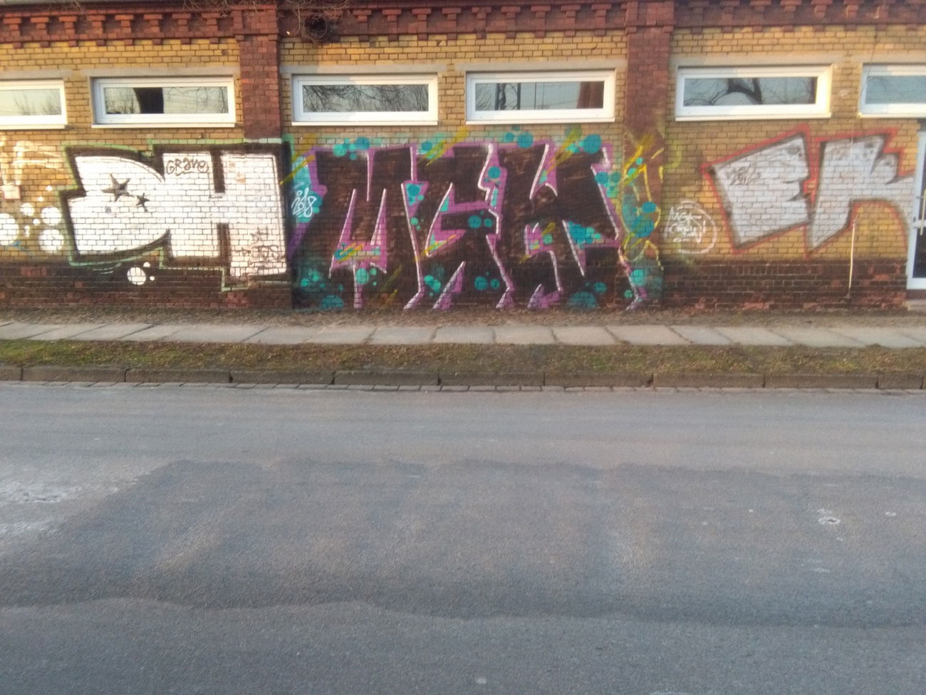 Graffiti Wall in Cottbus - Photo by MaGiKz - MGK