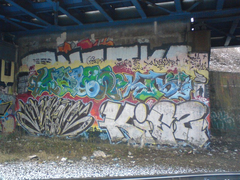 Graffiti Wall - Photo by MadeInHungary - Hols, Kob, chetos