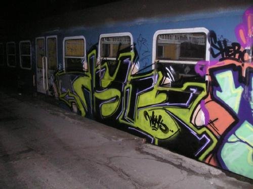 Graffiti Wall - Photo by MadeInHungary - Walk, GLK
