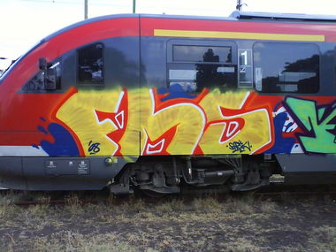 Graffiti Train - Photo by MadeInHungary - FHS, Strik