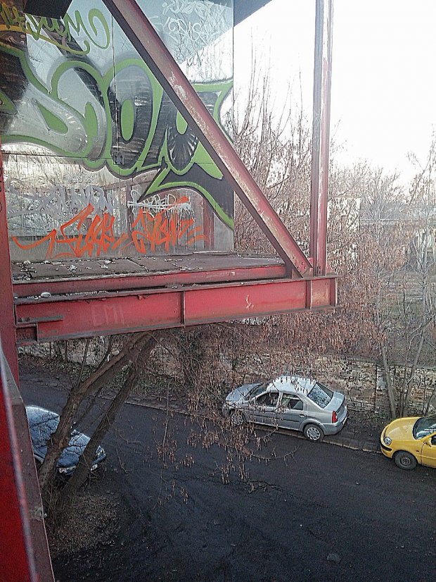 Graffiti Bombing - Photo by MadeInHungary - Doom