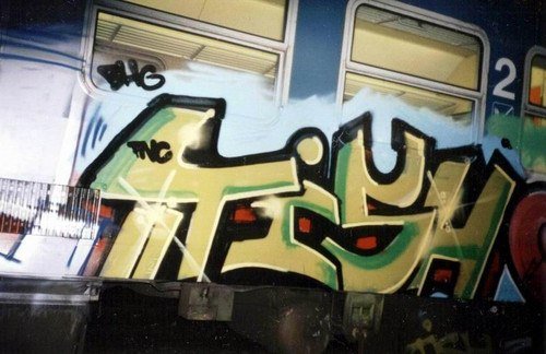 Graffiti Train - Photo by MadeInHungary - Tish