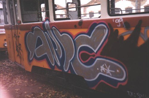 Graffiti Train - Photo by MadeInHungary - Apic (1999)