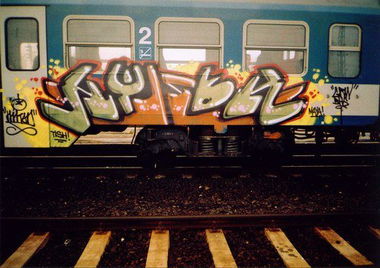 Graffiti Train - Photo by MadeInHungary