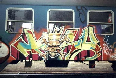 Graffiti Train - Photo by MadeInHungary - Tish