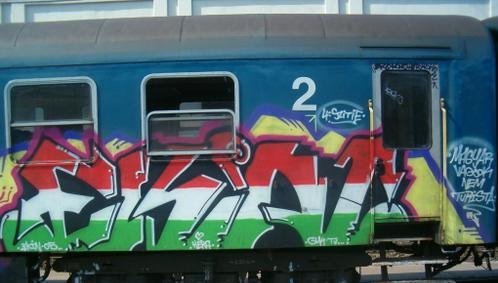 Graffiti Train - Photo by MadeInHungary - Ekin