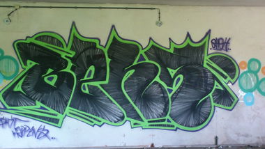 Graffiti Bombing - Photo by Magdeboy - BENS, OHOH, OO