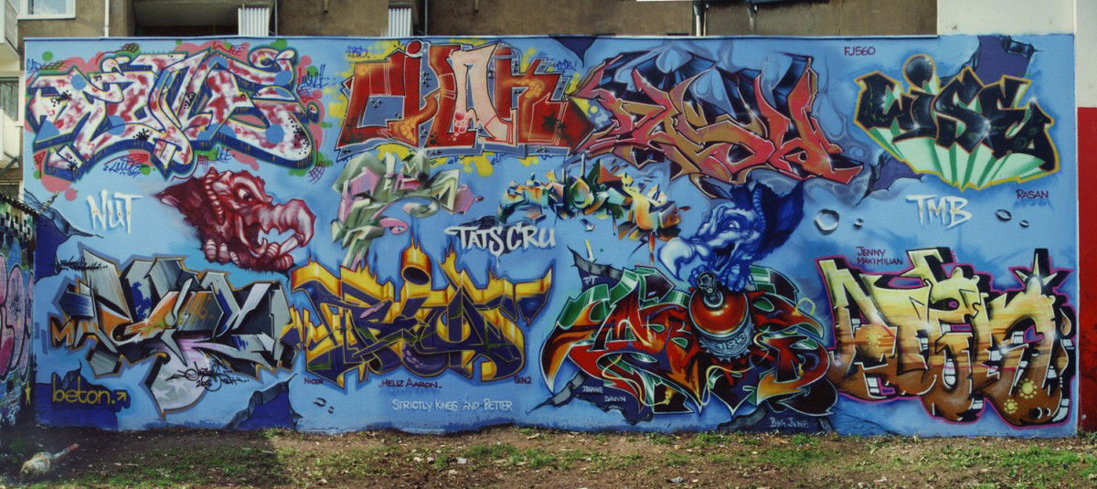Graffiti Wall in Düsseldorf - Photo by MagicNut - ume, Chak, Dash