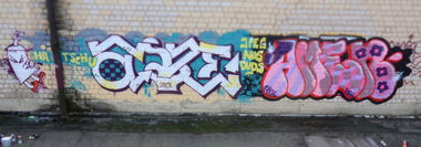 Graffiti Wall in Dusseldorf - Photo by MahatmaGanja - jpeg, nos, dudes