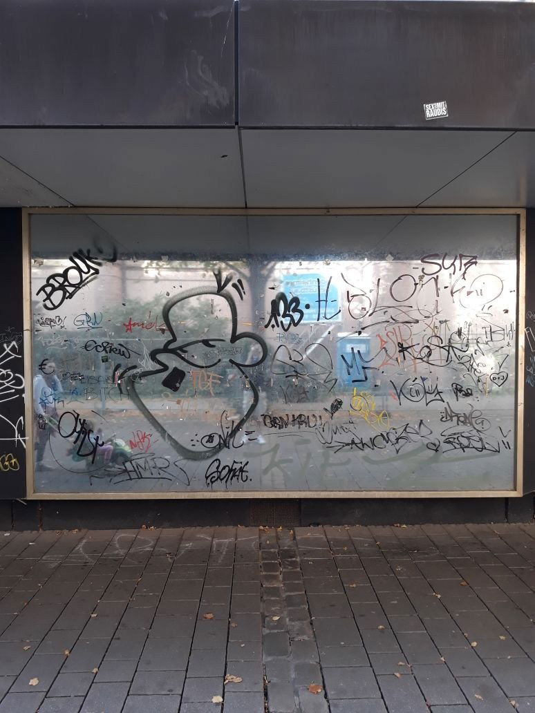 Graffiti Wall in Wiesbaden - Photo by Maion3