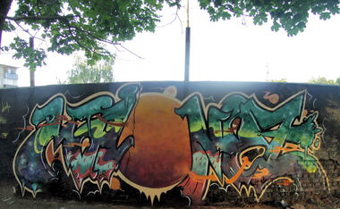 Graffiti Wall - Photo by Maionez (2012)