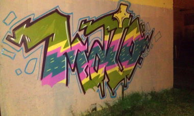 Graffiti Bombing - Photo by Maionez (2012)