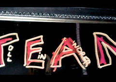 Graffiti Artwork - Photo by Maja77