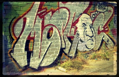Graffiti Bombing - Photo by Makose - Old (2010)