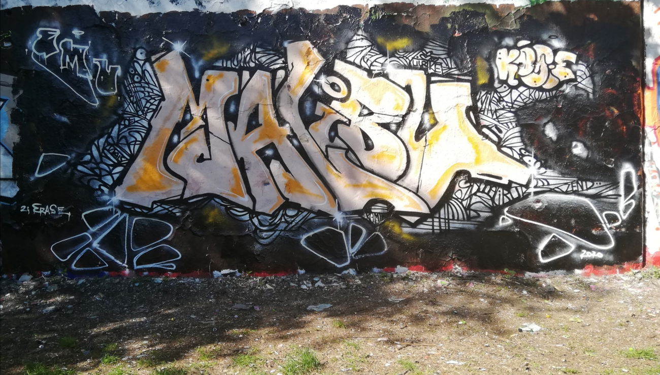 Graffiti Wall - Photo by Mali157 (2020)