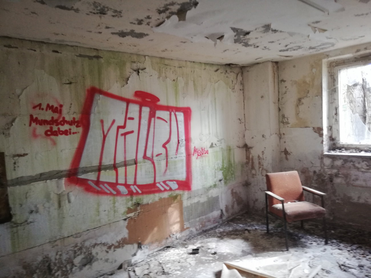 Graffiti Wall - Photo by Mali157