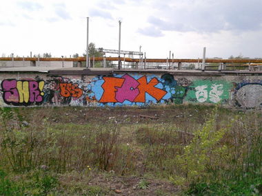 Graffiti Bombing - Photo by MaloyFck