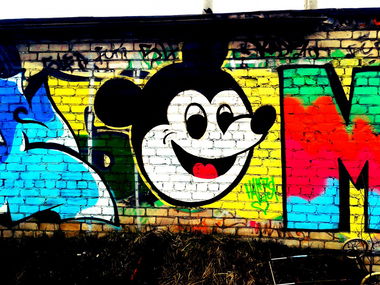 Graffiti Wall - Photo by MaloyFck - mickey, mouse