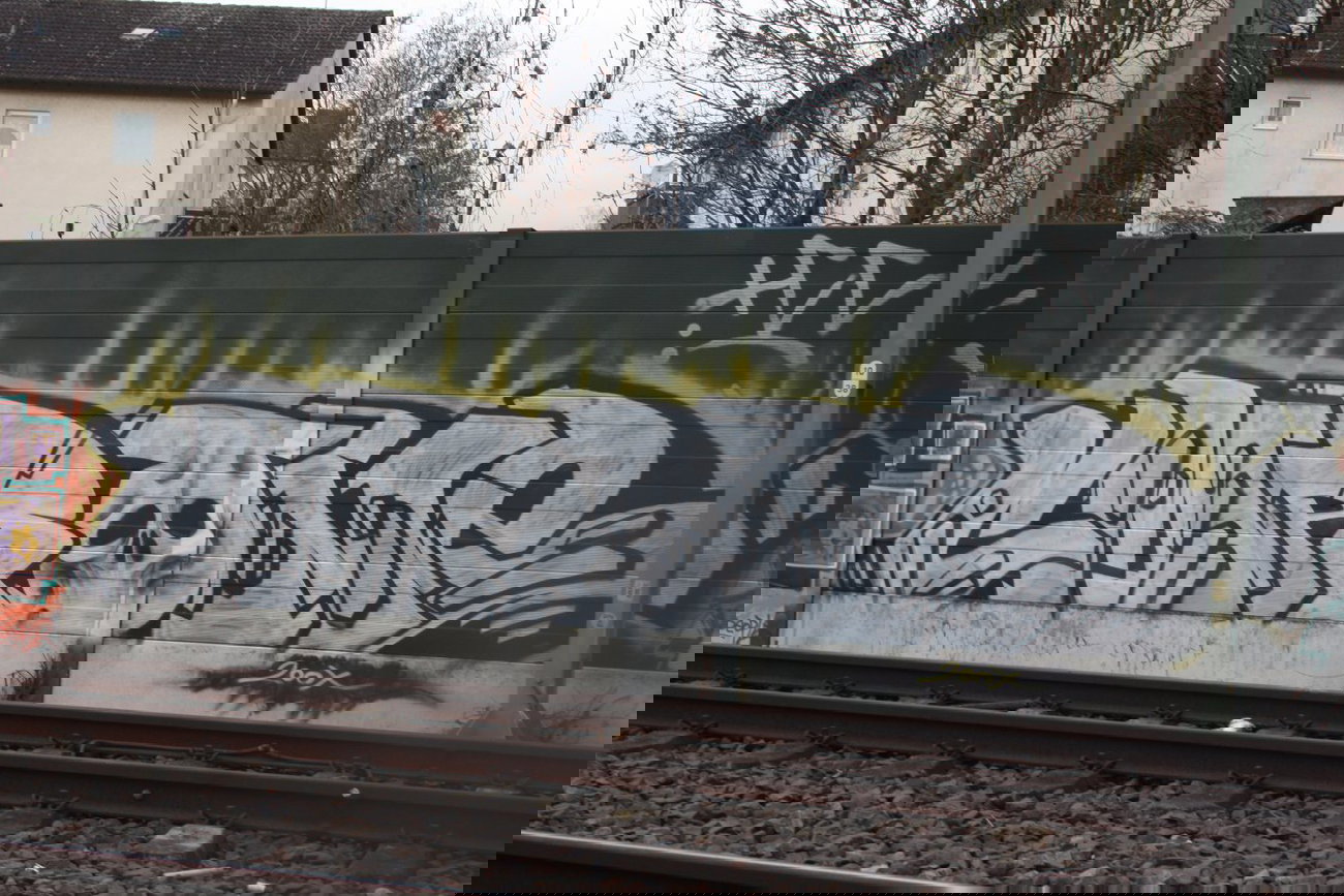 Graffiti Bombing - Photo by Manfredkarlheinz