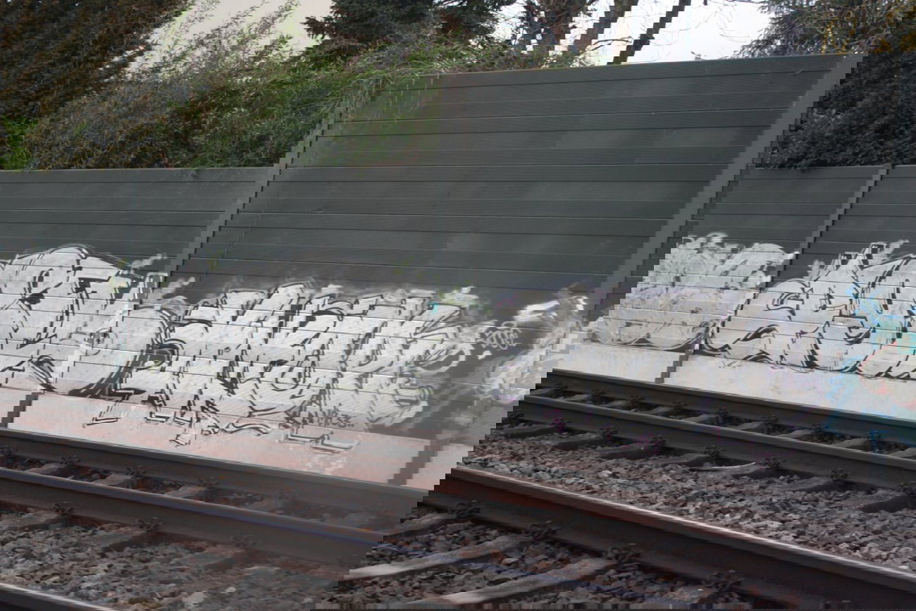 Graffiti Bombing - Photo by Manfredkarlheinz