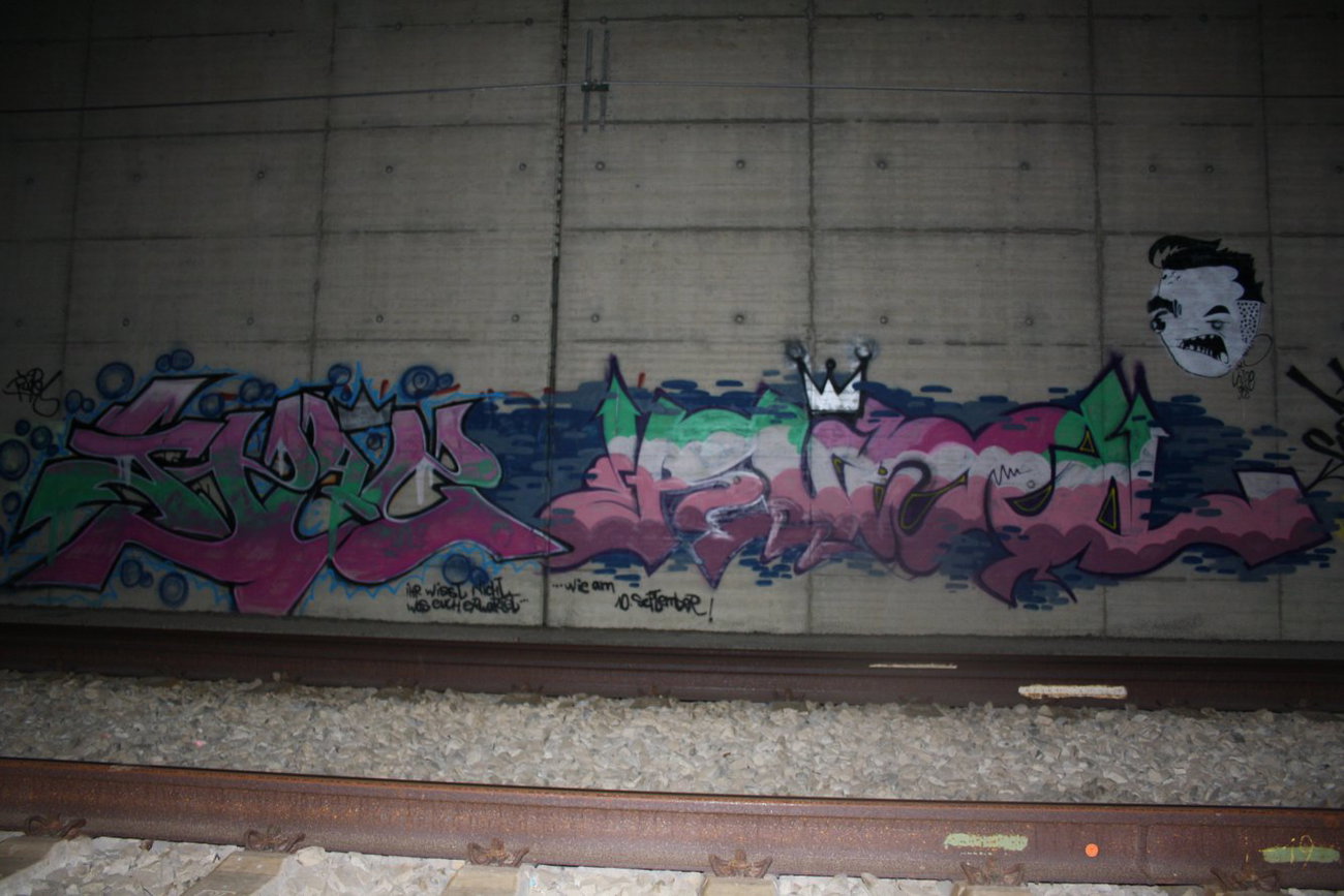 Graffiti Wall - Photo by Manfredkarlheinz