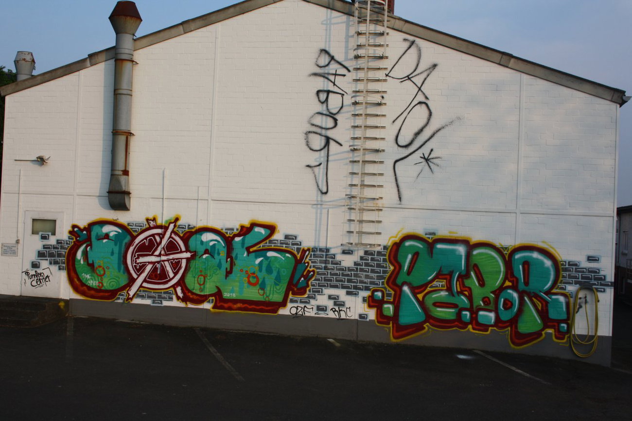 Graffiti Wall - Photo by Manfredkarlheinz