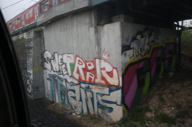 Graffiti Bombing - Photo by Manfredkarlheinz