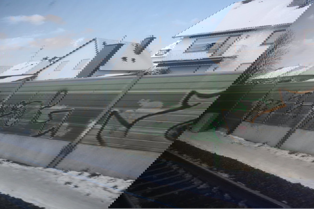 Graffiti Bombing - Photo by Manfredkarlheinz