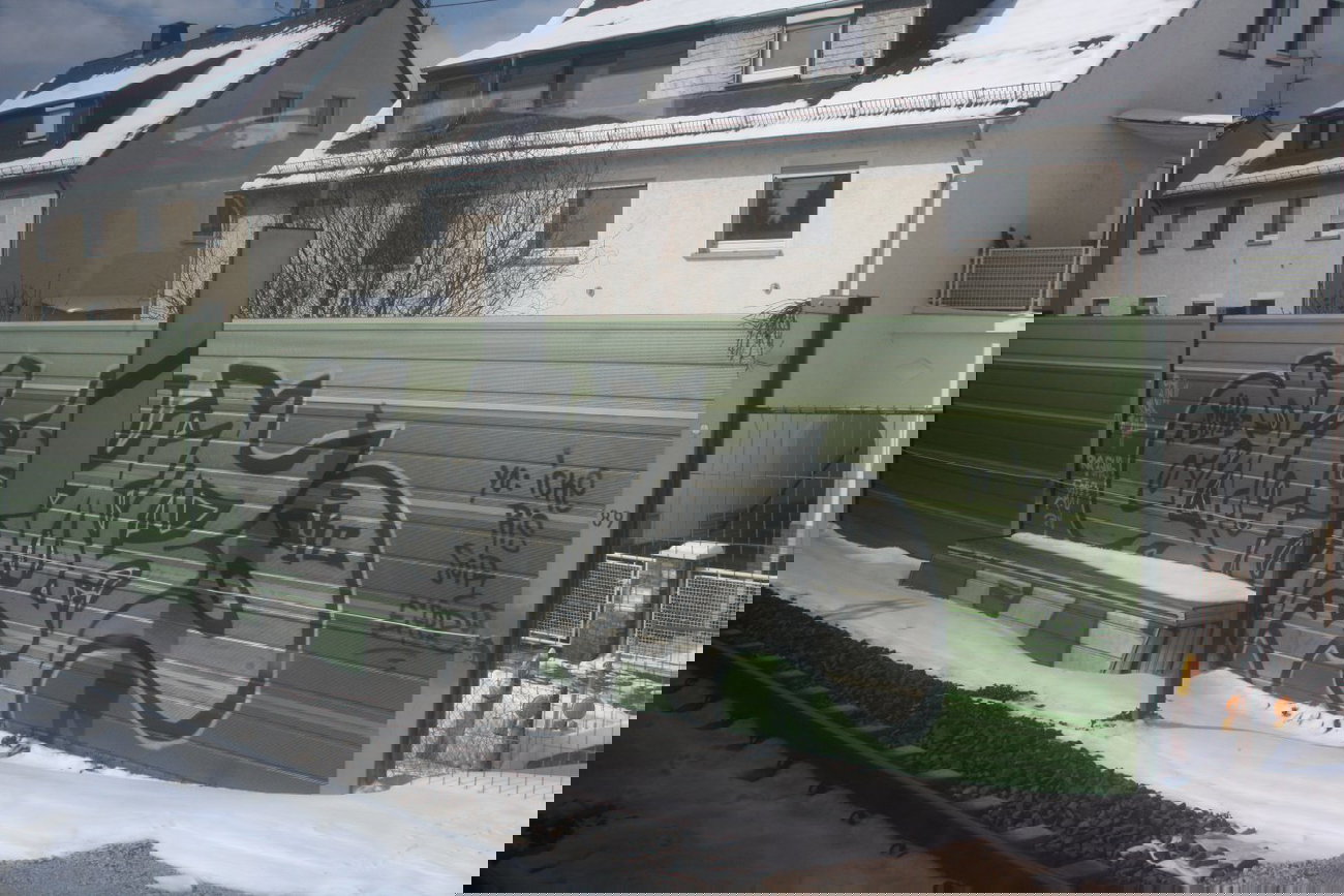 Graffiti Bombing - Photo by Manfredkarlheinz