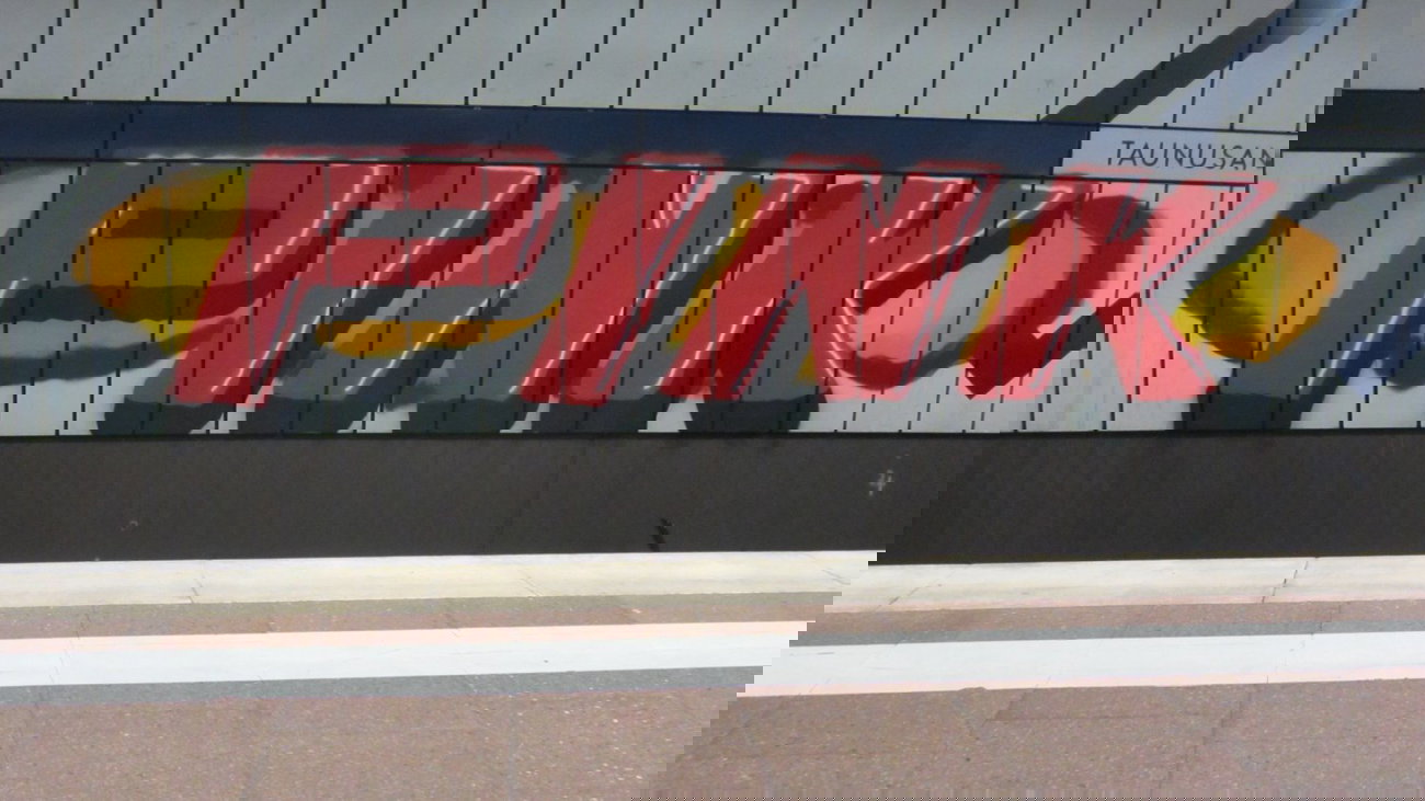 Graffiti Bombing - Photo by Manfredkarlheinz