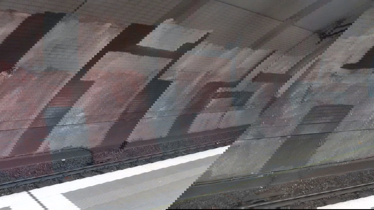 Graffiti Bombing - Photo by Manfredkarlheinz