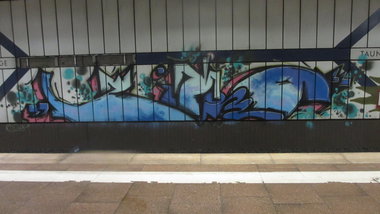 Graffiti Bombing - Photo by Manfredkarlheinz