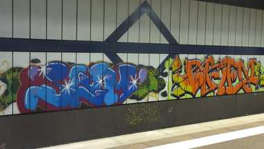 Graffiti Bombing - Photo by Manfredkarlheinz