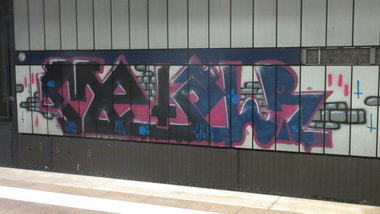 Graffiti Bombing - Photo by Manfredkarlheinz