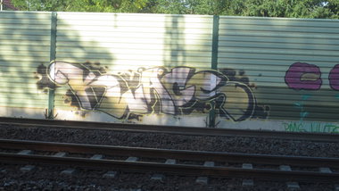 Graffiti Bombing - Photo by Manfredkarlheinz