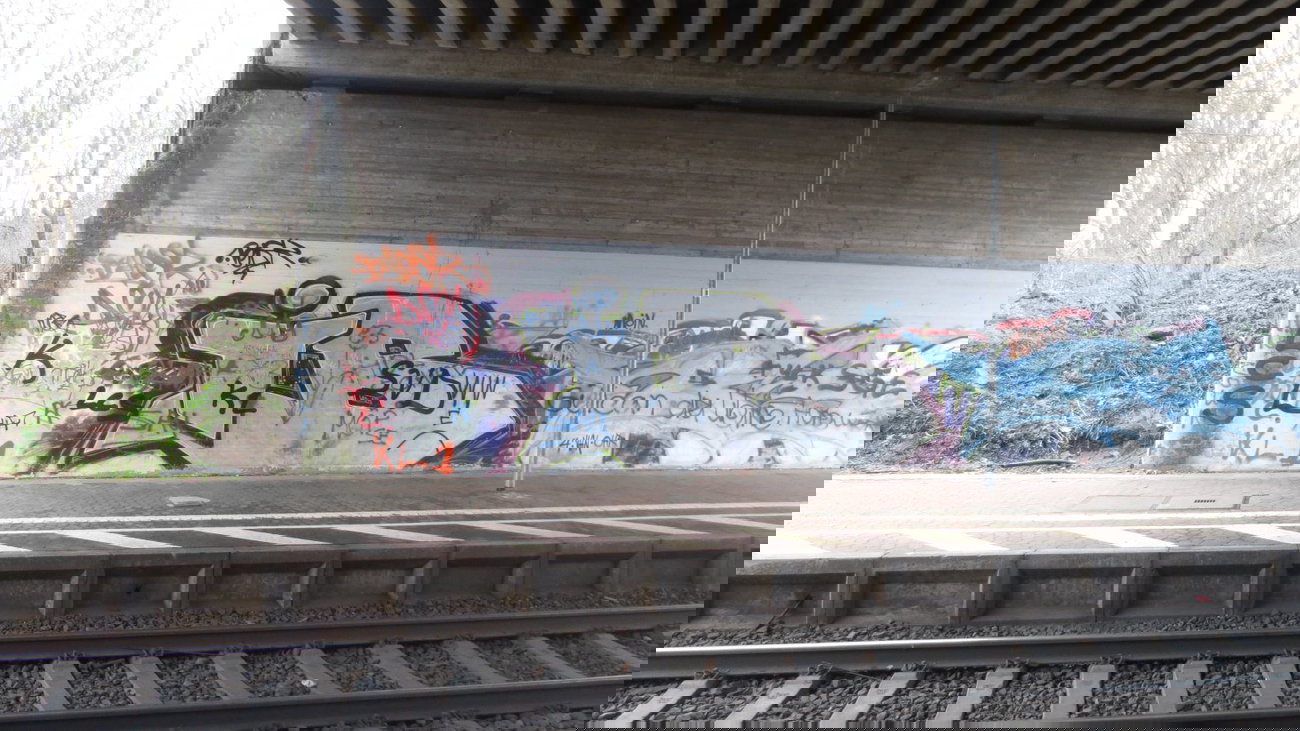 Graffiti Bombing - Photo by Manfredkarlheinz