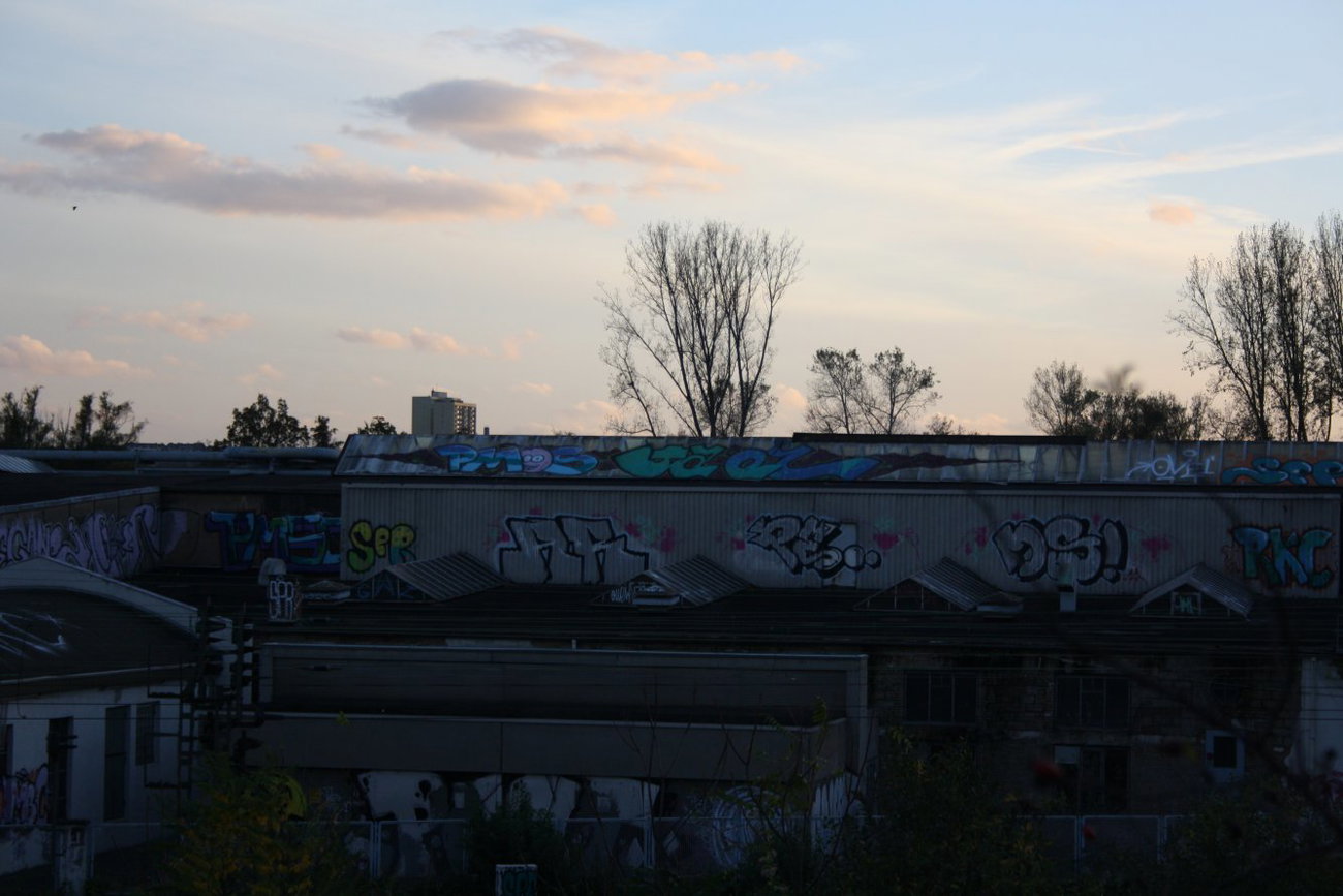 Graffiti Wall - Photo by Manfredkarlheinz