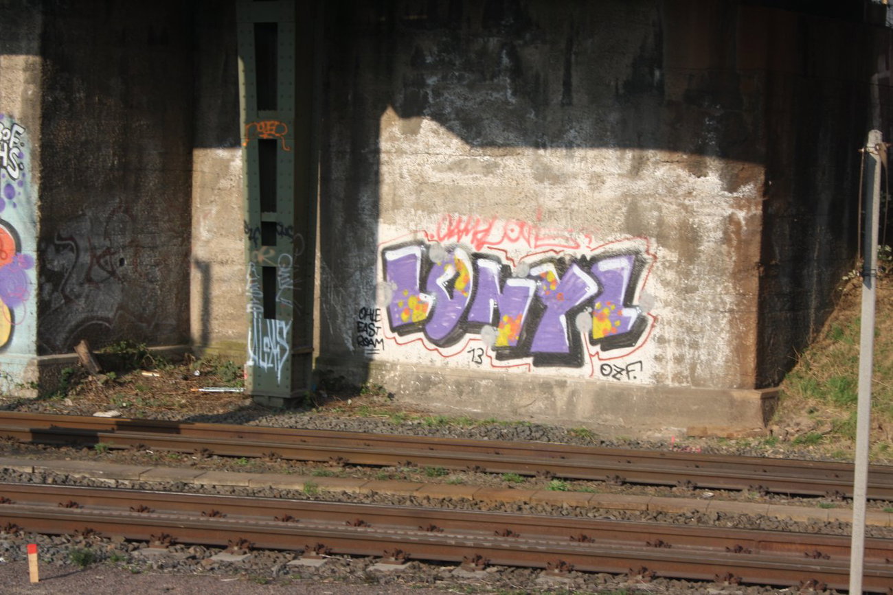 Graffiti Wall - Photo by Manfredkarlheinz