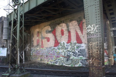 Graffiti Bombing - Photo by Manfredkarlheinz