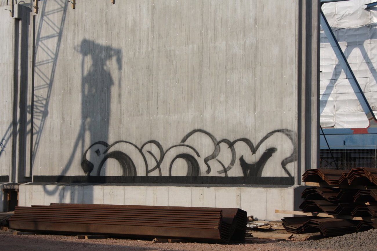 Graffiti Wall - Photo by Manfredkarlheinz