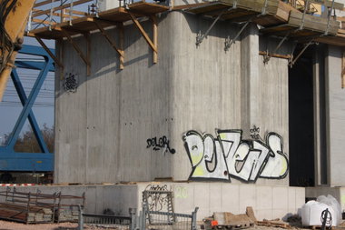 Graffiti Wall - Photo by Manfredkarlheinz