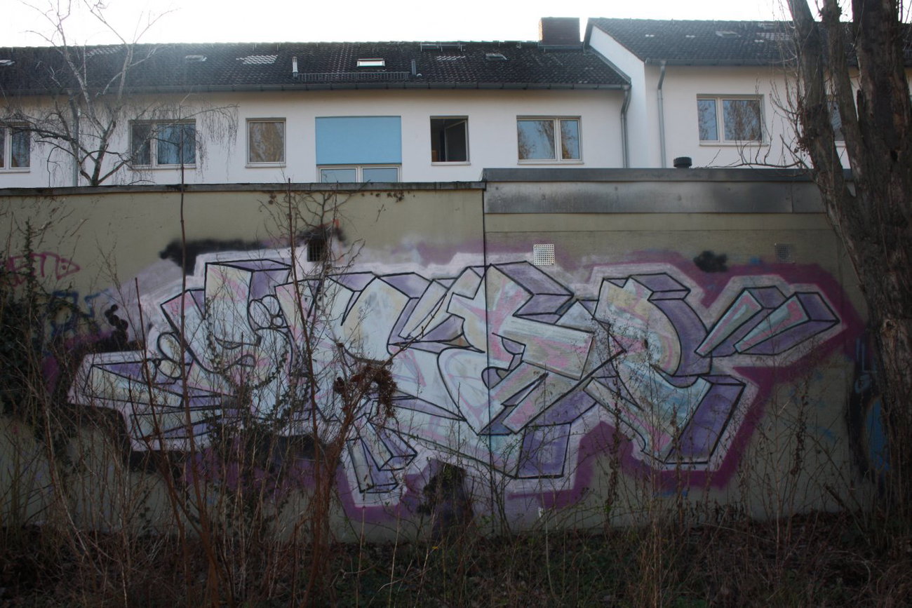 Graffiti Wall - Photo by Manfredkarlheinz