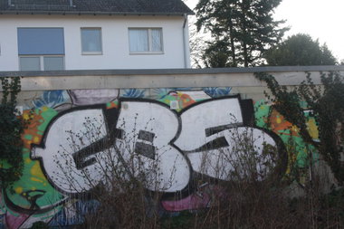 Graffiti Wall - Photo by Manfredkarlheinz - gbs