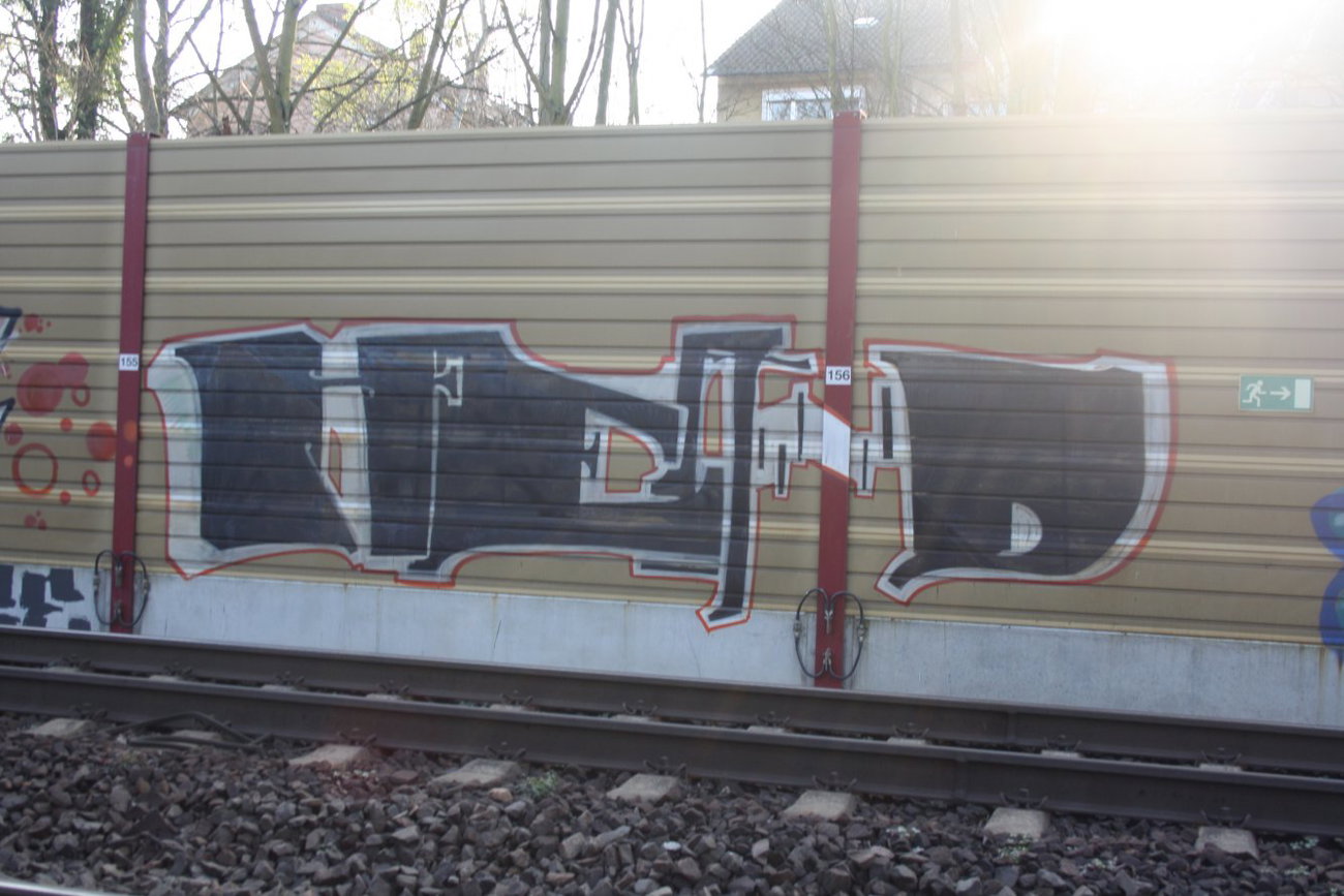 Graffiti Wall - Photo by Manfredkarlheinz