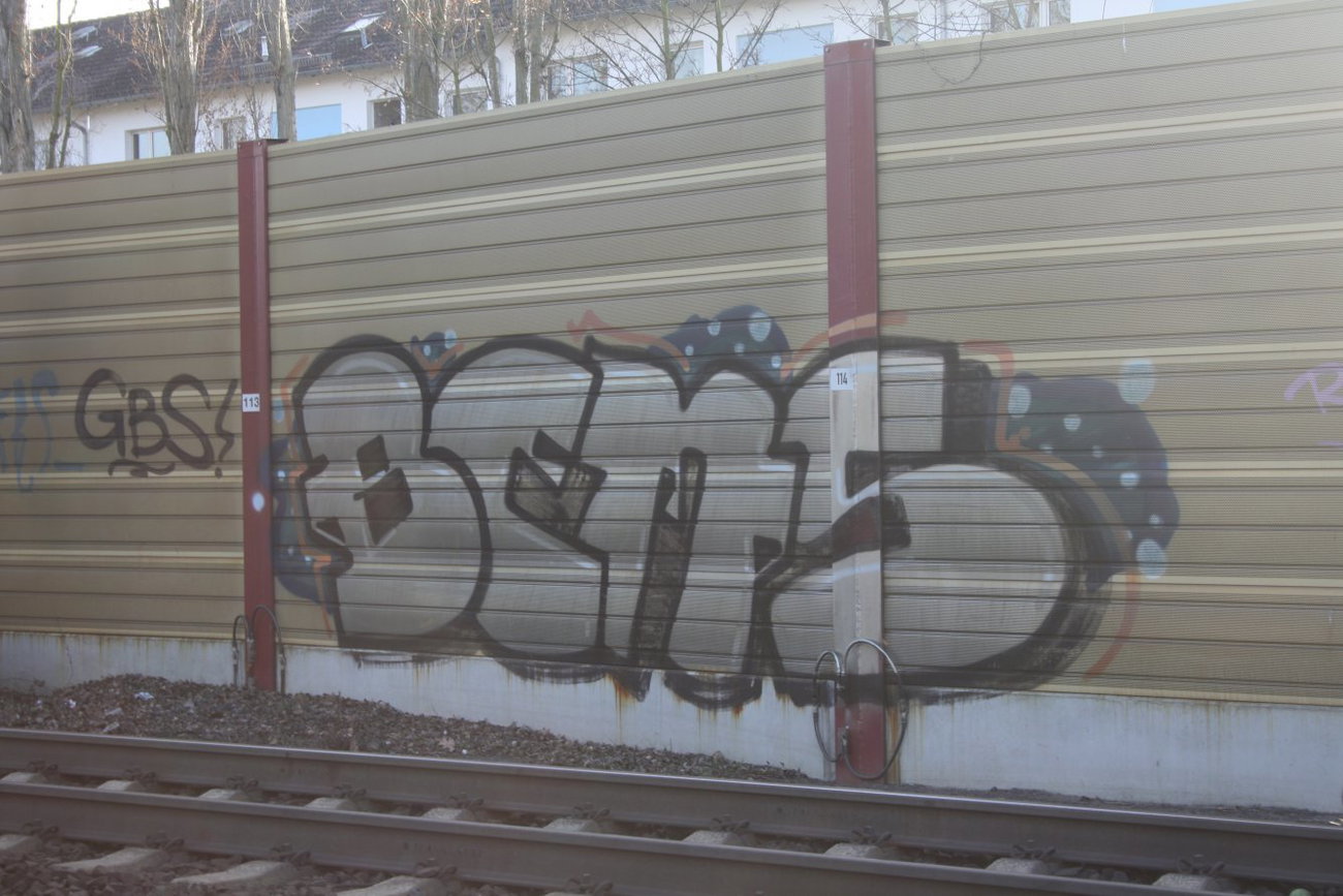 Graffiti Wall - Photo by Manfredkarlheinz