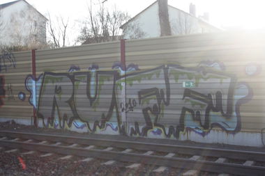 Graffiti Wall - Photo by Manfredkarlheinz - ruff