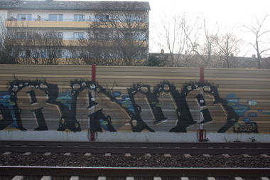 Graffiti Wall - Photo by Manfredkarlheinz - raub