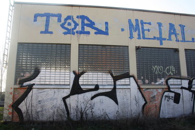 Graffiti Bombing - Photo by Manfredkarlheinz