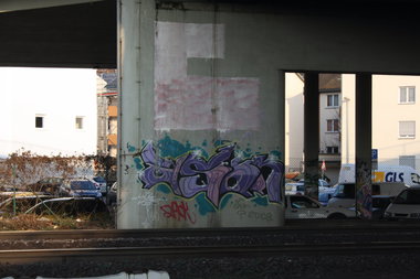 Graffiti Bombing - Photo by Manfredkarlheinz