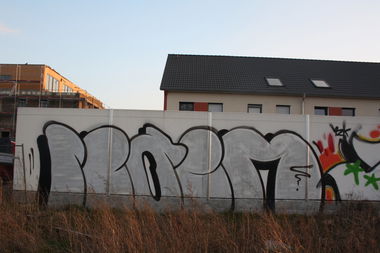 Graffiti Bombing - Photo by Manfredkarlheinz